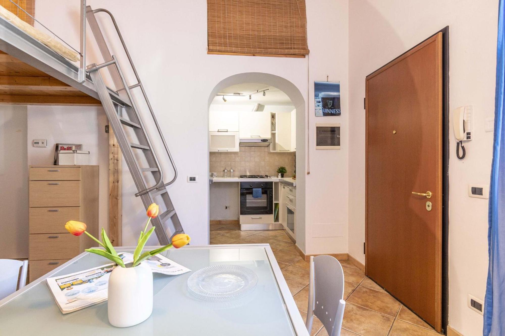 Italian Experience-Florentine Careggi Loft Florencia Exterior foto